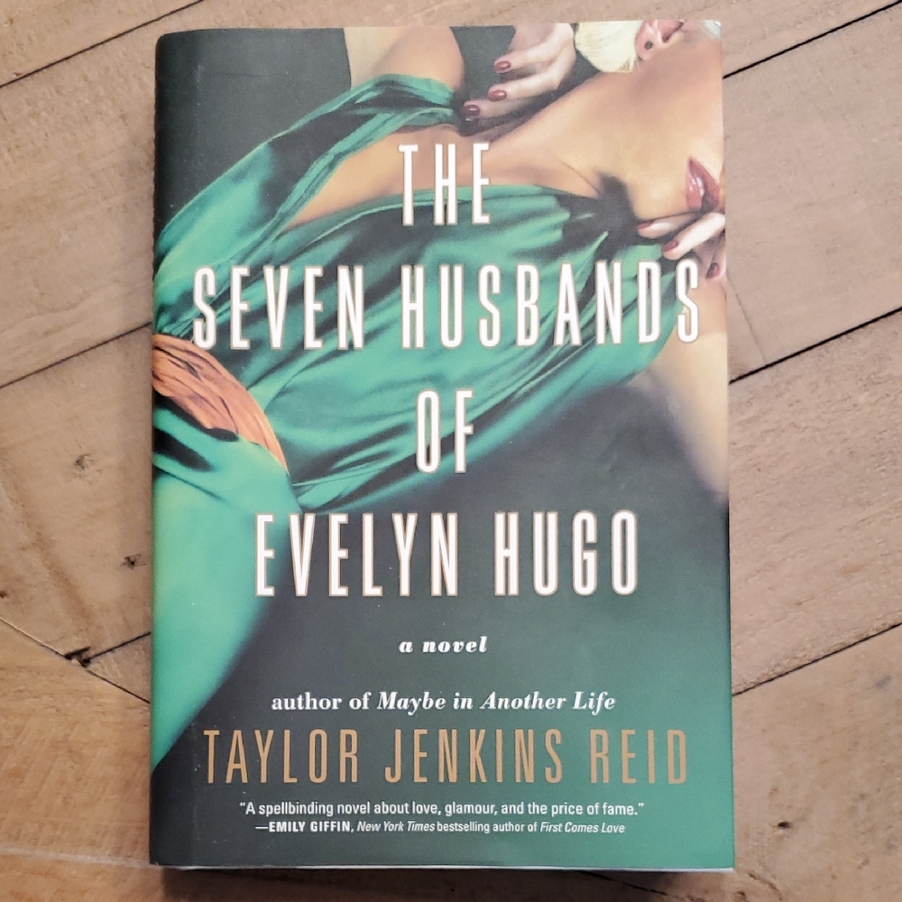 The Seven Husbands of Evelyn Hugo Book Hard Cover 🐧
